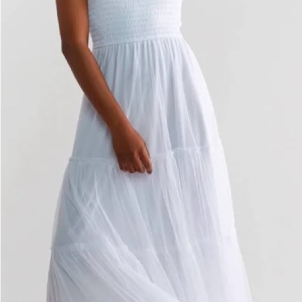 Elegant White Ruffle Dress - Picture 3 of 5
